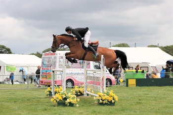 Carmen Edwards takes the top spot in the British Horse Feeds Speedi-Beet HOYS Grade C Qualifier at The Cheshire Horse Show